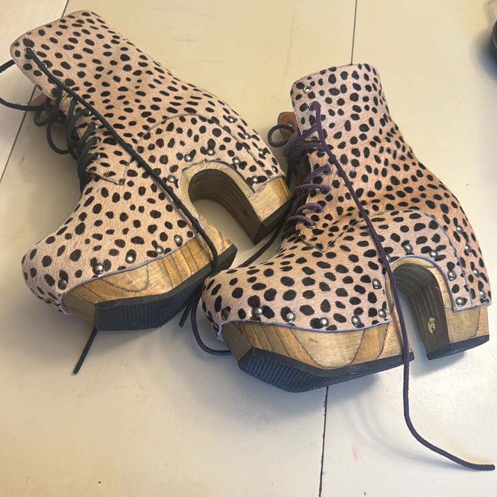 John fleuvog rainbow boots cheetah print. Almost new. - Picture 2 of 7
